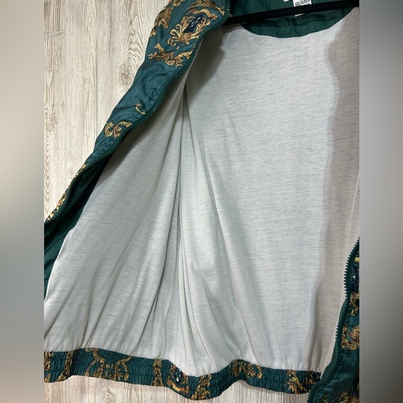 Vintage 80’s 90’s Slade Green and Gold Crest Print Nylon Windbreaker Size XL - Picture 11 of 13